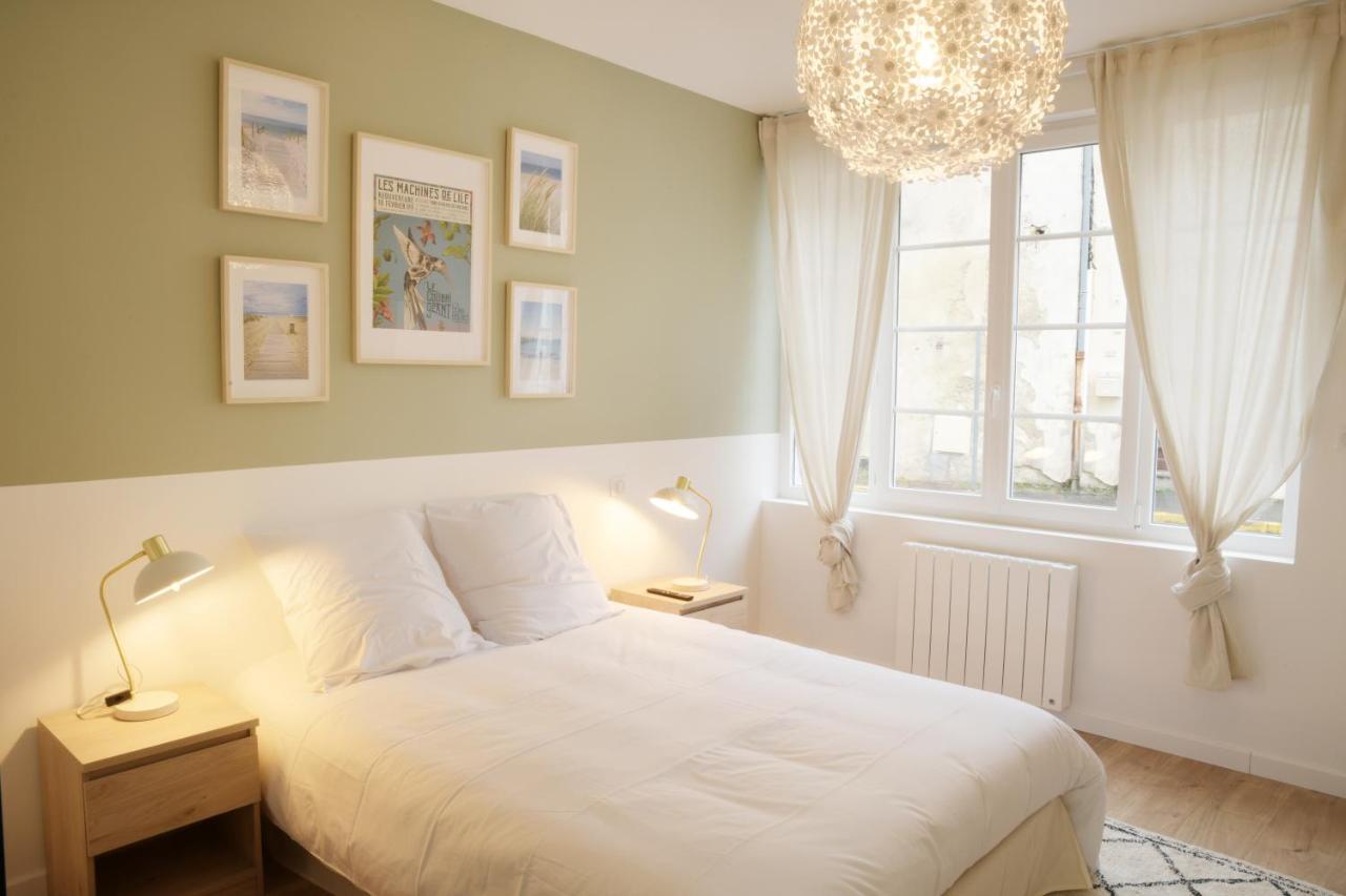 T2 avec verrière situé en hyper centre avec wifi, Netflix, linge, draps, savons et serviettes fournis Cognac Esterno foto