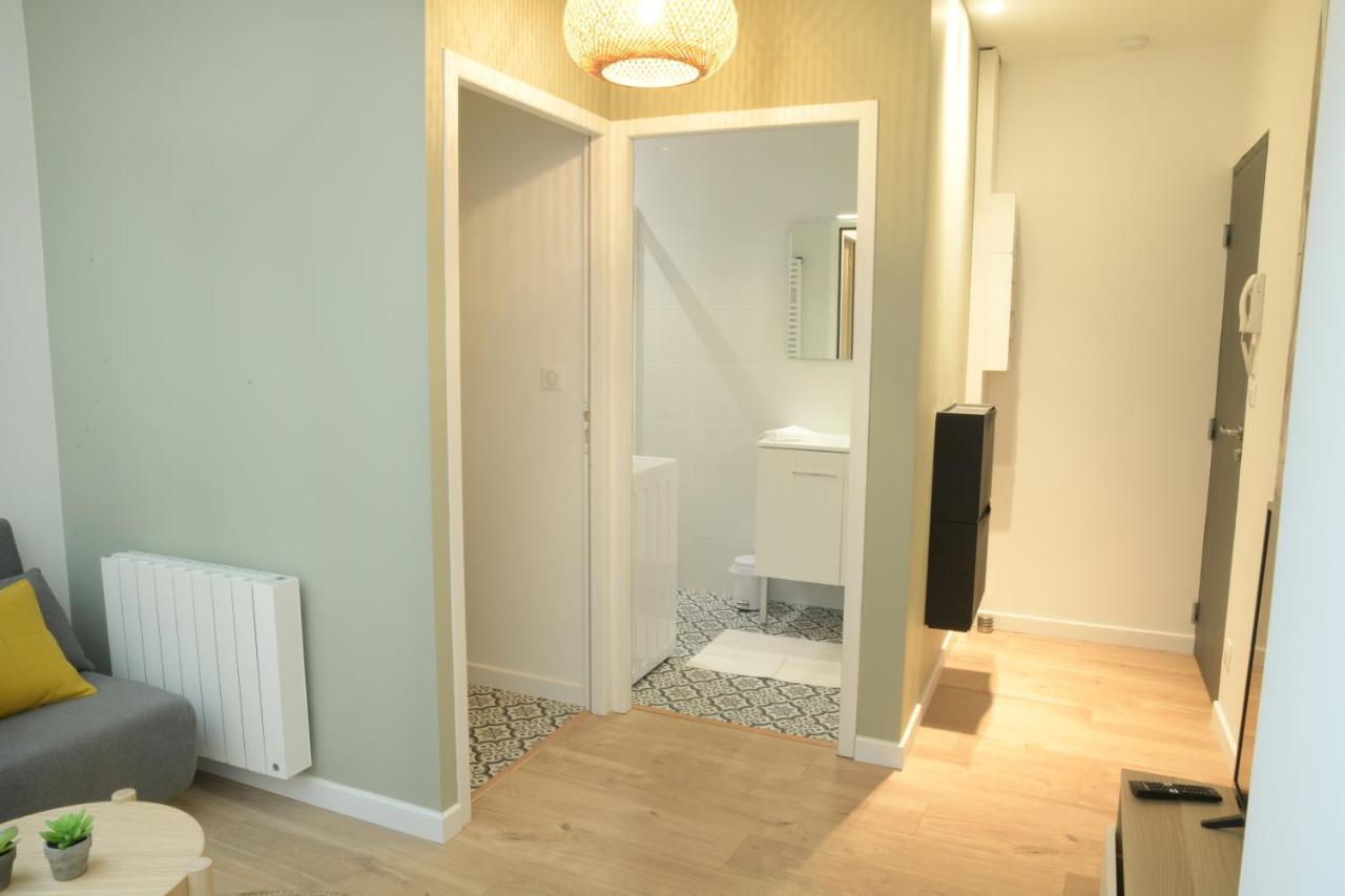 T2 avec verrière situé en hyper centre avec wifi, Netflix, linge, draps, savons et serviettes fournis Cognac Esterno foto